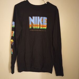 Nike The Nike Tee Bright Color And Design Men's Long Sleeve Tee